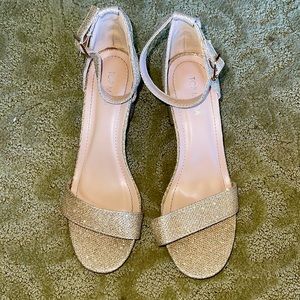 Size 9 3 inch heels sparkly